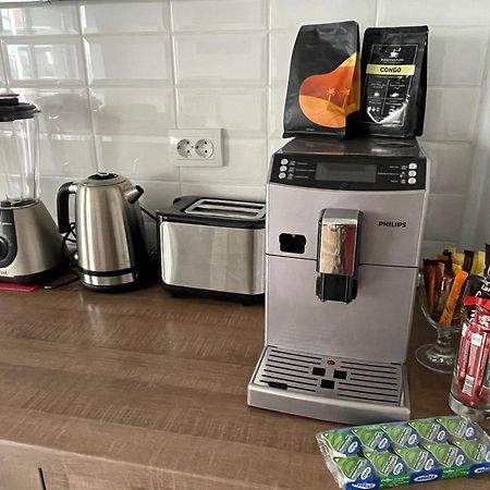 Cozy Apartment With Free Parking Клуж-Напока Экстерьер фото