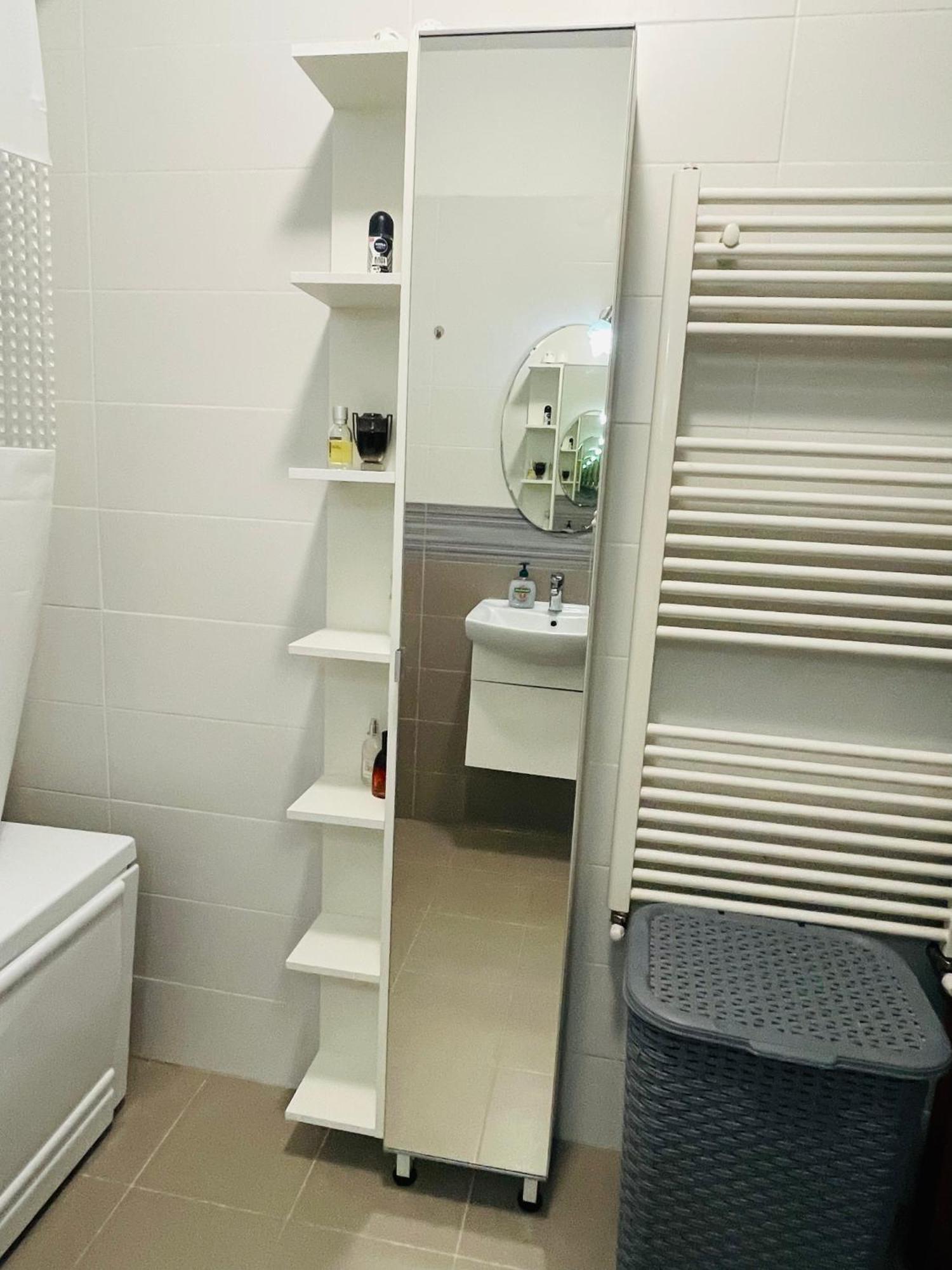 Cozy Apartment With Free Parking Клуж-Напока Экстерьер фото