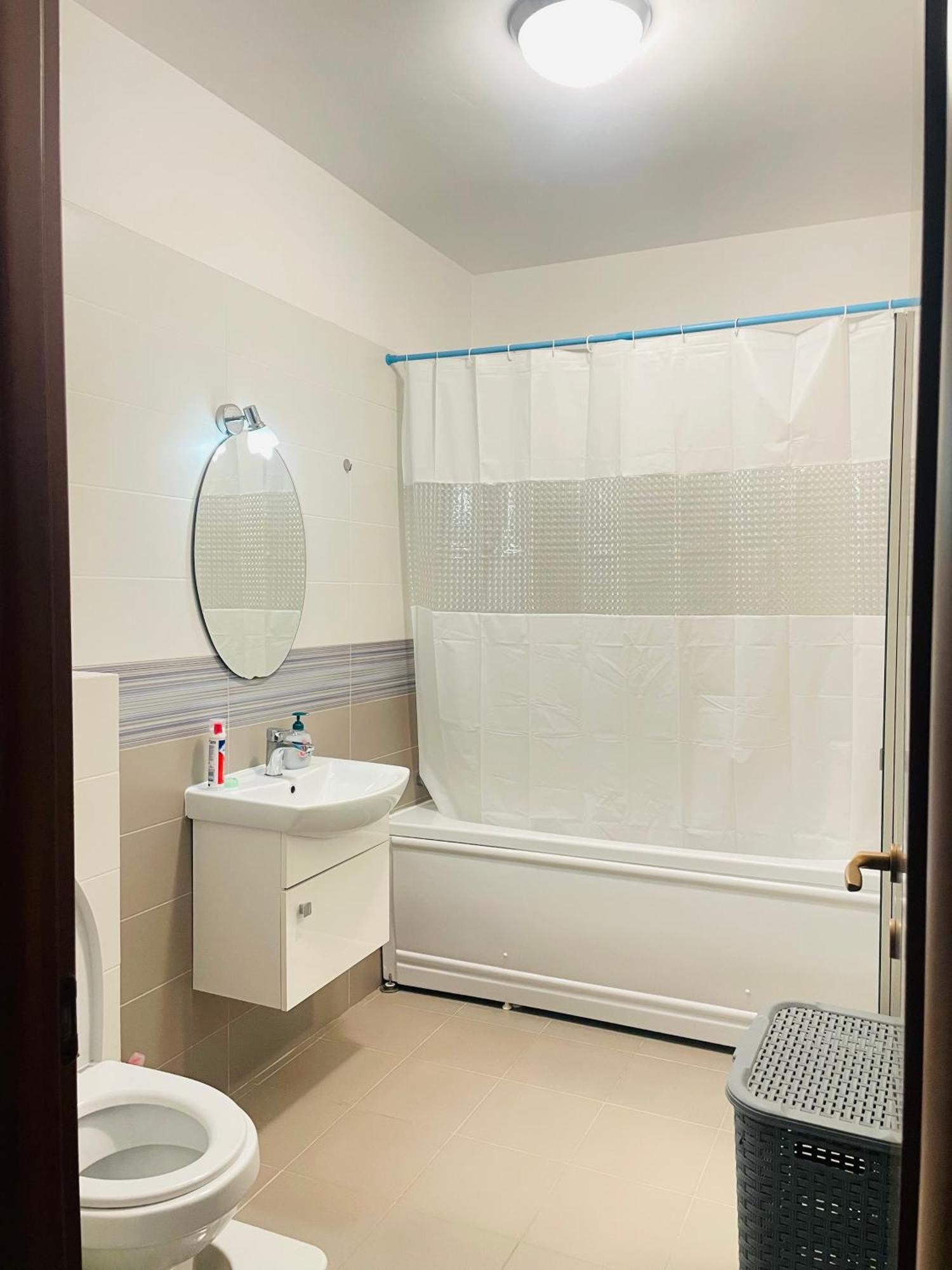 Cozy Apartment With Free Parking Клуж-Напока Экстерьер фото